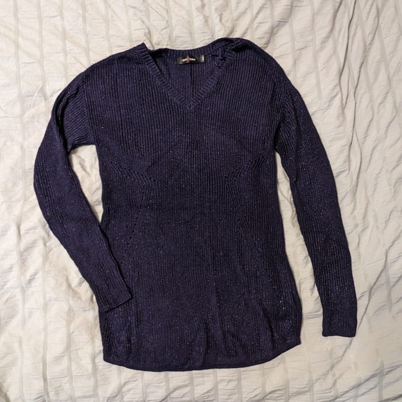 2 Maternity XS Knit Sweaters with tinsel thread - Picture 3 of 7